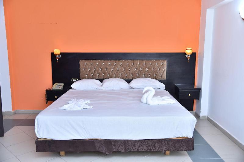 Royal Pyramids Hotel Кайро Екстериор снимка