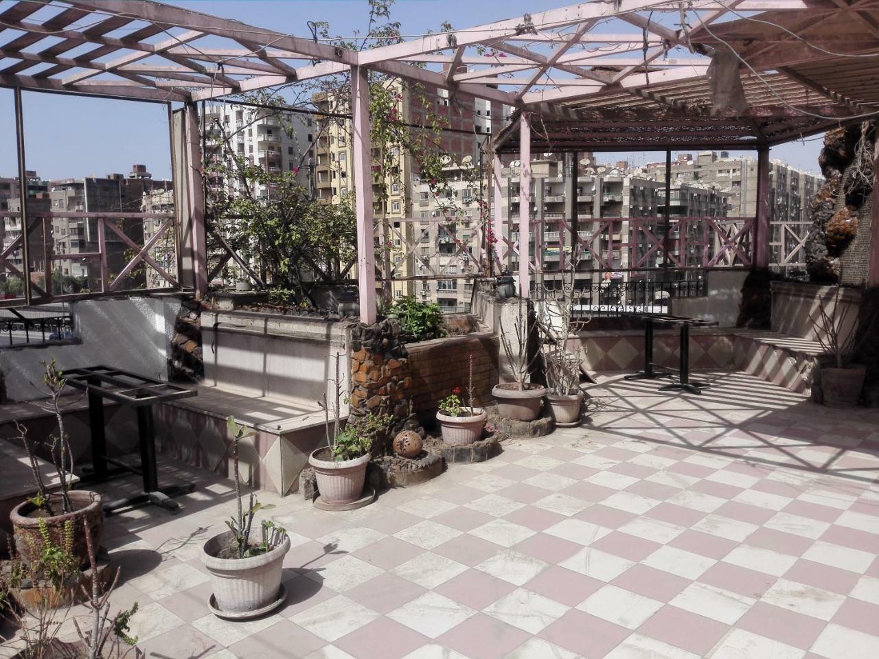Royal Pyramids Hotel Кайро Екстериор снимка